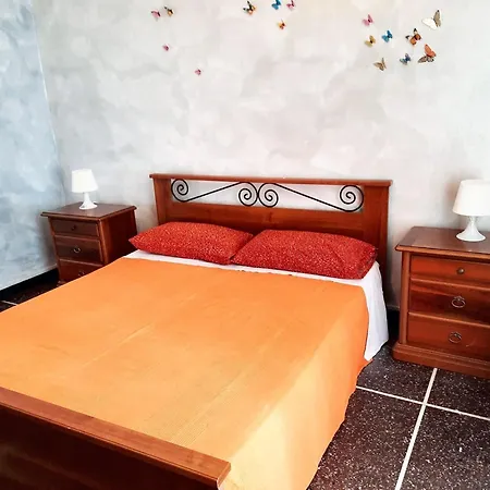 Charming In With Private Parking, 70 Sqm * Genoa